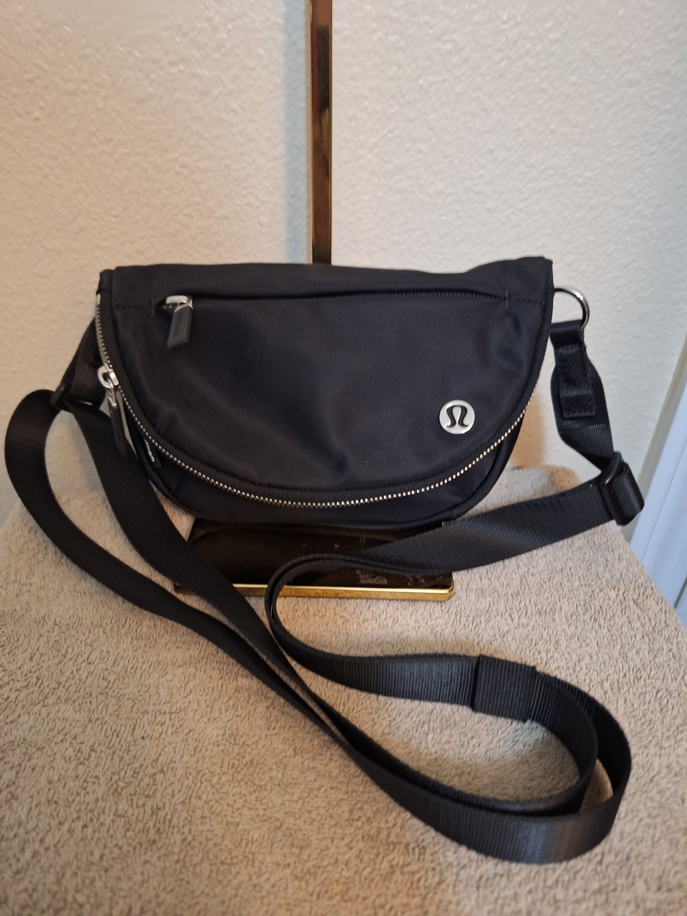 lululemon All Night Festival Bag  Black Crossbody Sling Bag